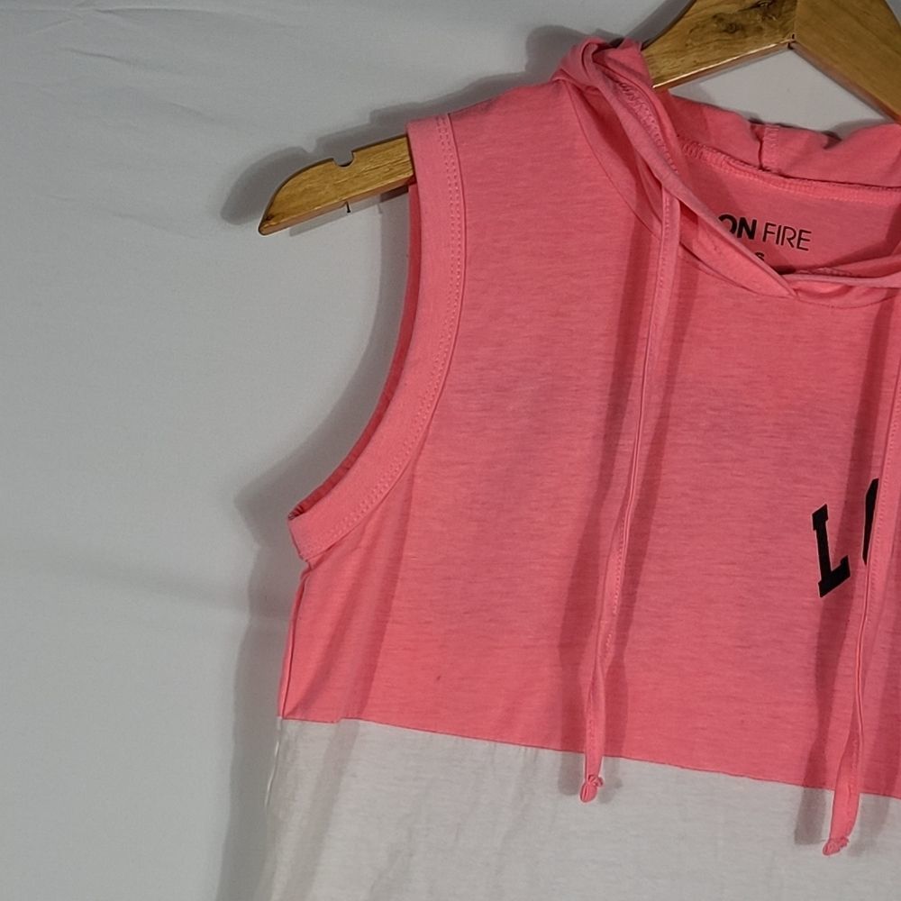 Women's On Fire Pink Love Sleeveless Hoodie Top Size Small - Picture 6 of 12